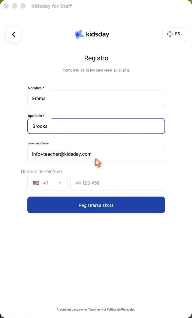 Su nombre y su correo electrónico; el número de teléfono es opcional