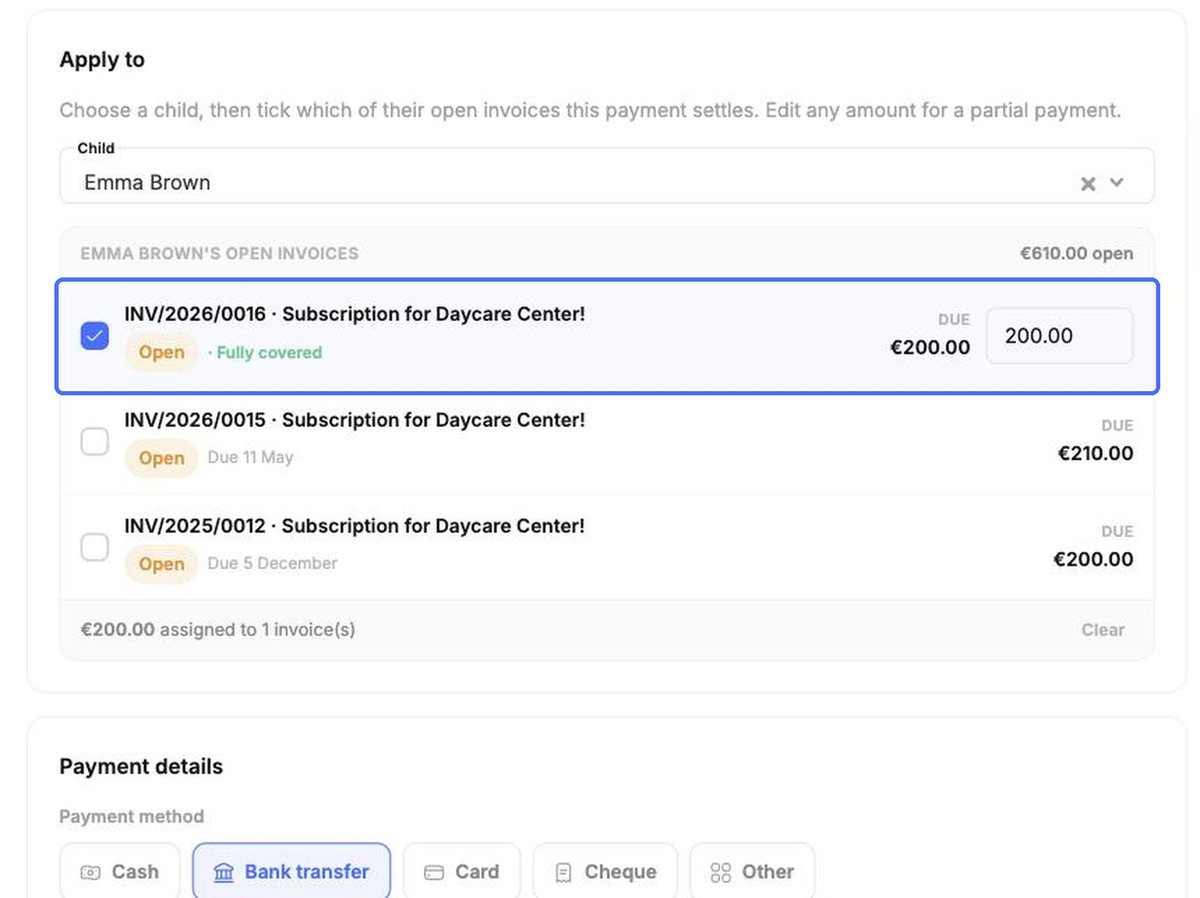 Applying the payment to an open invoice